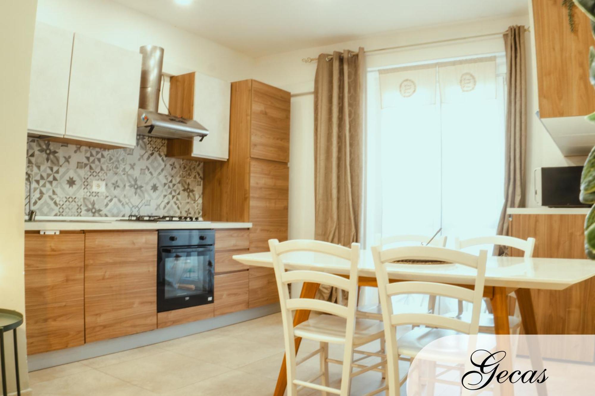 קליארי Domus Deianas Apartments מראה חיצוני תמונה
